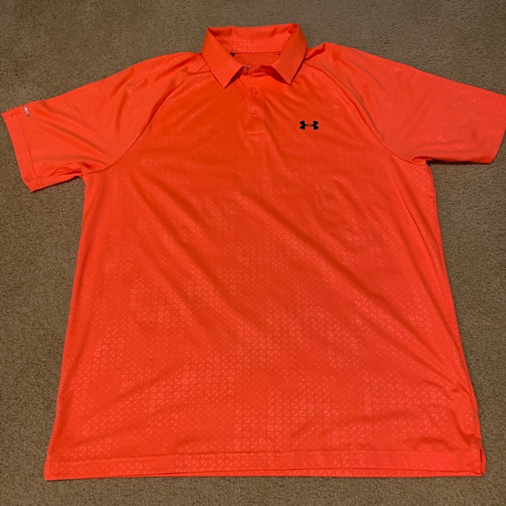 Unde Armour polo